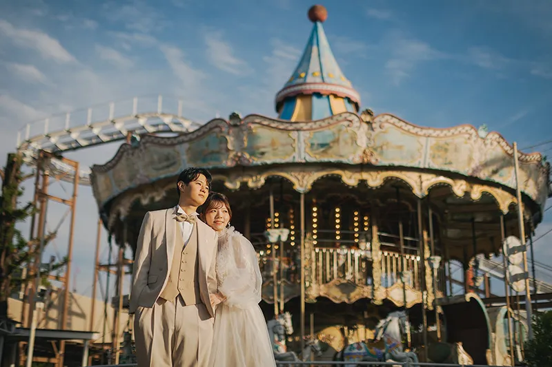 Summer Theme Park photo wedding 5