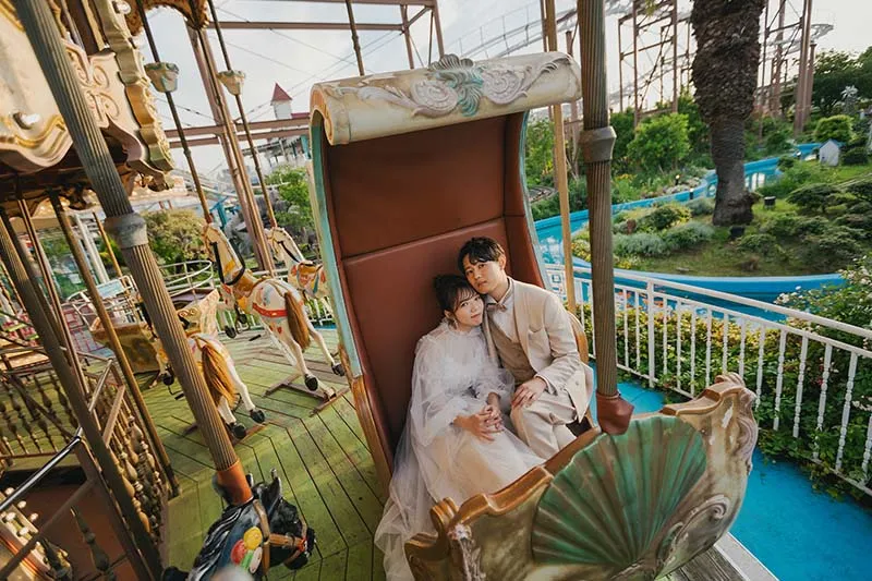 Summer Theme Park photo wedding 5
